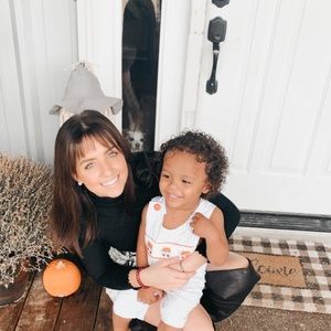 Meet your Posher, Mia